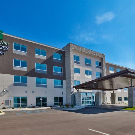 Holiday Inn Express & Suites - Cedar Springs - Grand Rapids N, An Ihg Hotel Exterior photo